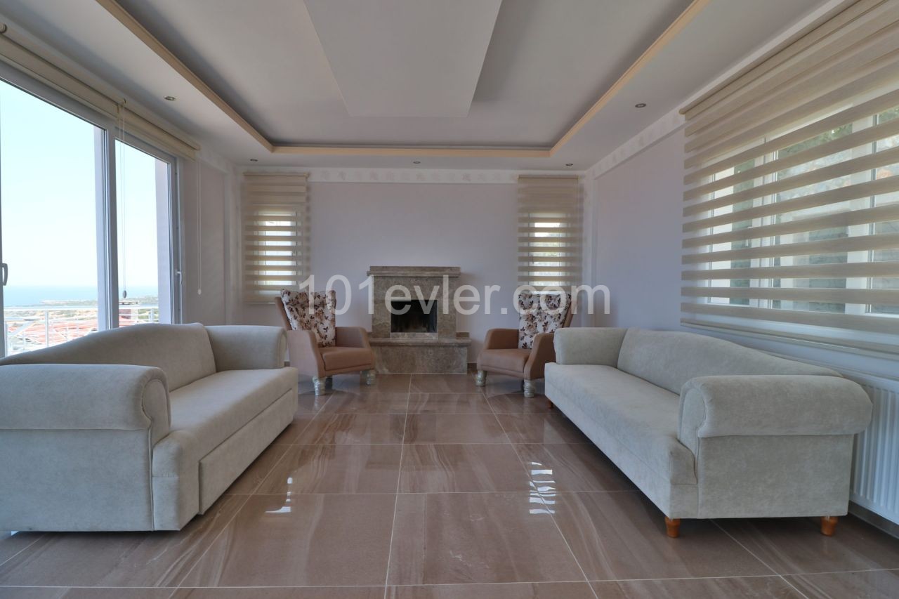 Esentepe, villa 850m2, 3+2, 360000stg ** 