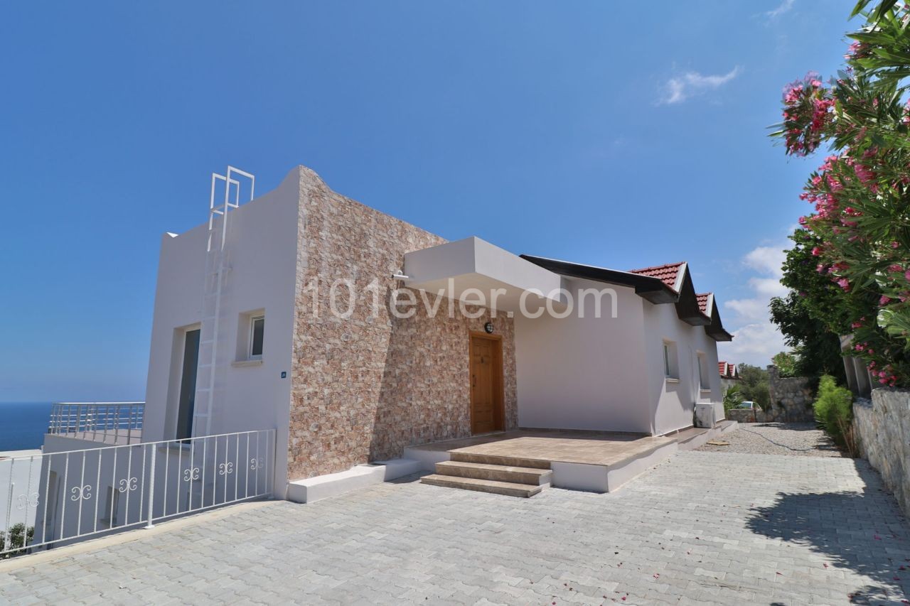 Esentepe, villa 850m2, 3+2, 360000stg ** 