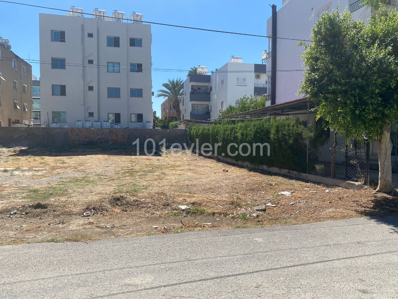 Nicosia K.There are 12 85m2 2 + 1 Deckhouses in Kaymaklı, The Land Is Ready, The Construction Permit Has Been Paid, The Construction Will Be Started Immediately, The Land is in a Very Central Location ** 