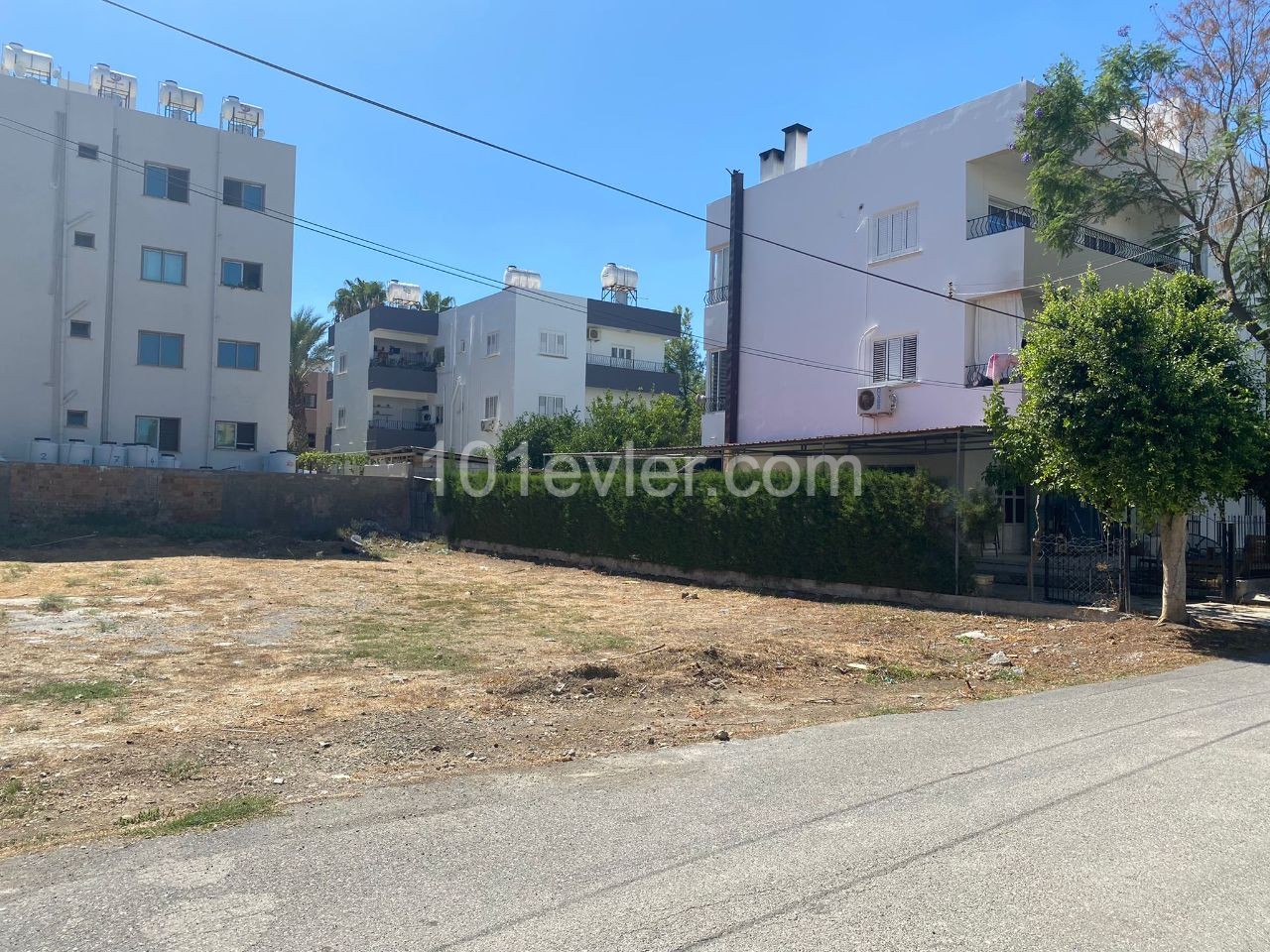Nicosia K.There are 12 85m2 2 + 1 Deckhouses in Kaymaklı, The Land Is Ready, The Construction Permit Has Been Paid, The Construction Will Be Started Immediately, The Land is in a Very Central Location ** 