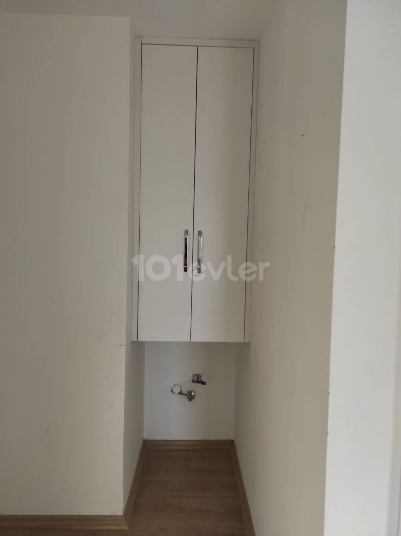 GÖNYELİ DE HARİKA MANZARASI İLE GENİŞ FERAH SATILIK LÜKS 2+1 PENTHOUSE