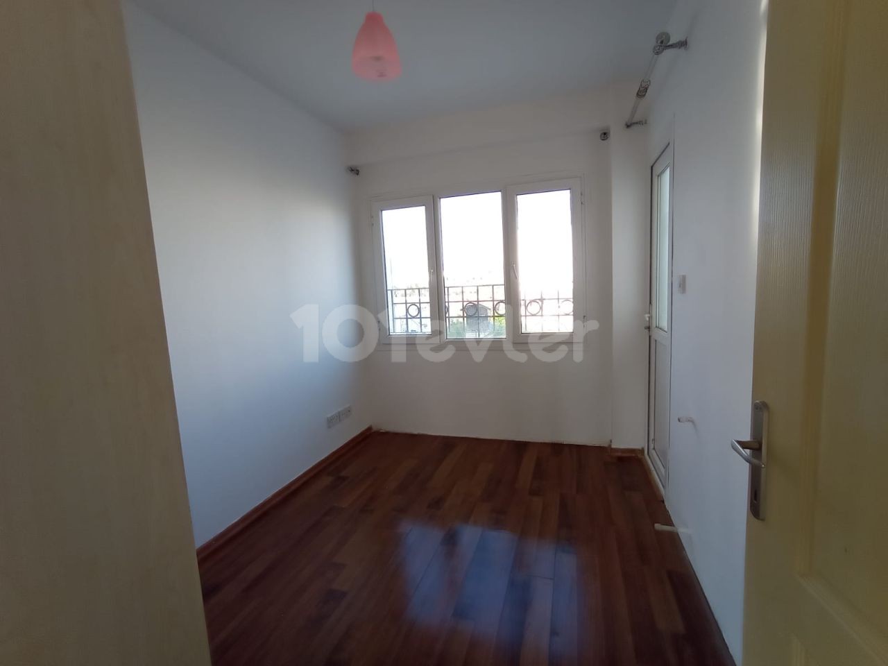 3+1 APARTMENTS FOR SALE IN GÖNYELI