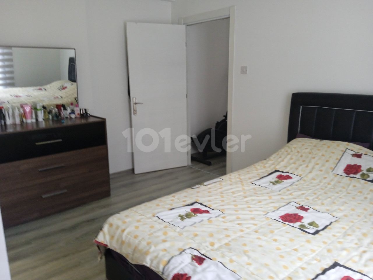 Kyrenia central 2+1 for sale ** 