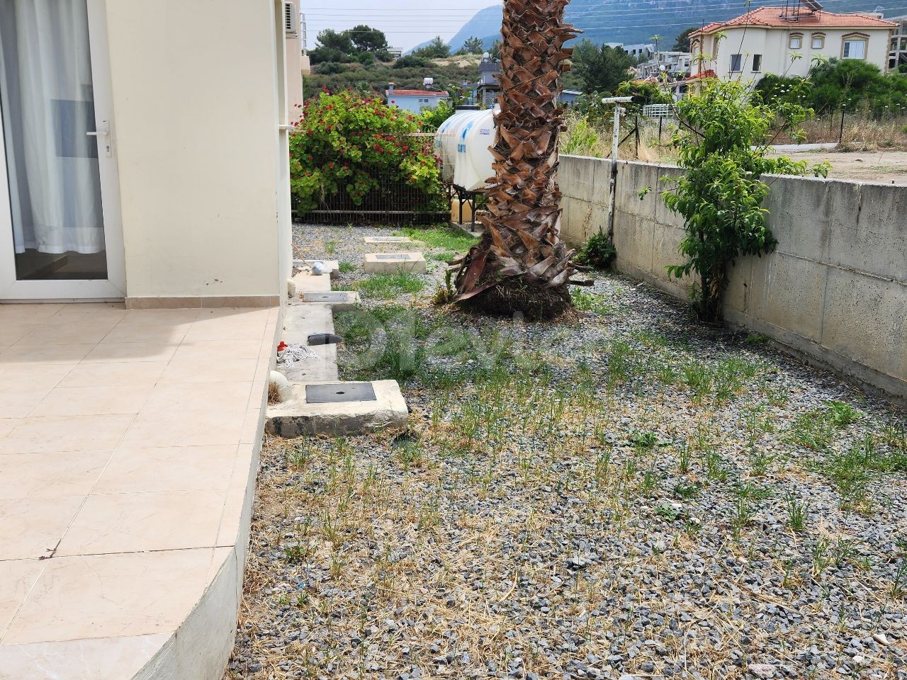 Semi Detached To Rent in Karaoğlanoğlu, Kyrenia