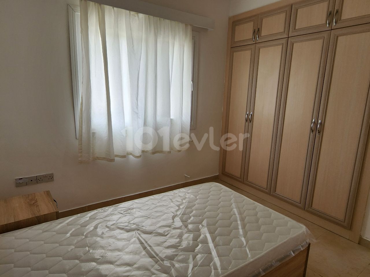 Semi Detached To Rent in Karaoğlanoğlu, Kyrenia