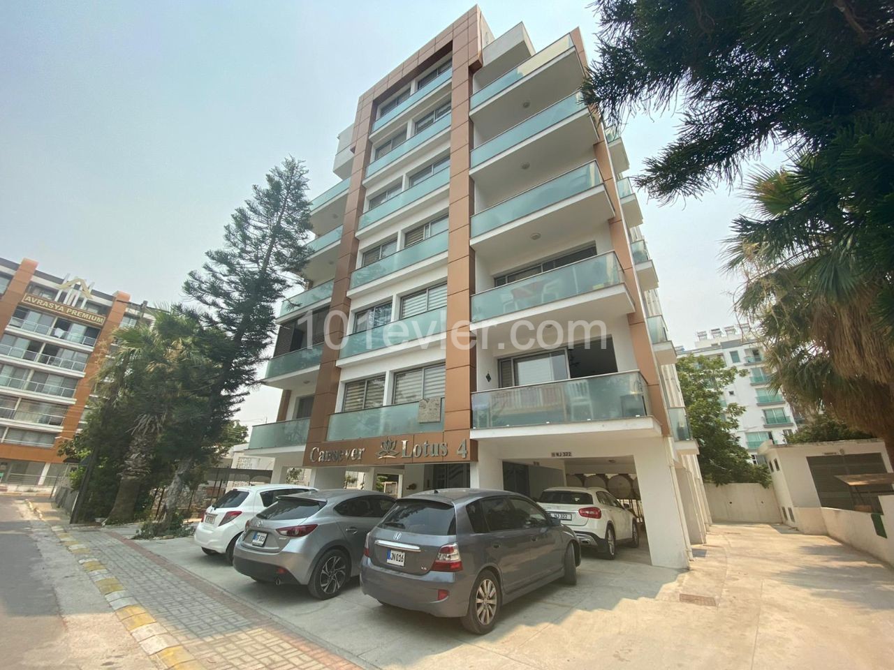 GİRNE MERKEZDE DENİZ MANZARALI DUBLEKS FULL EŞYALI 3+1 PENTHOUSE 