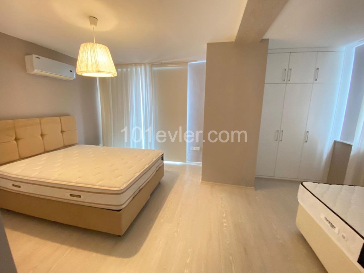 GİRNE MERKEZDE DENİZ MANZARALI DUBLEKS FULL EŞYALI 3+1 PENTHOUSE 