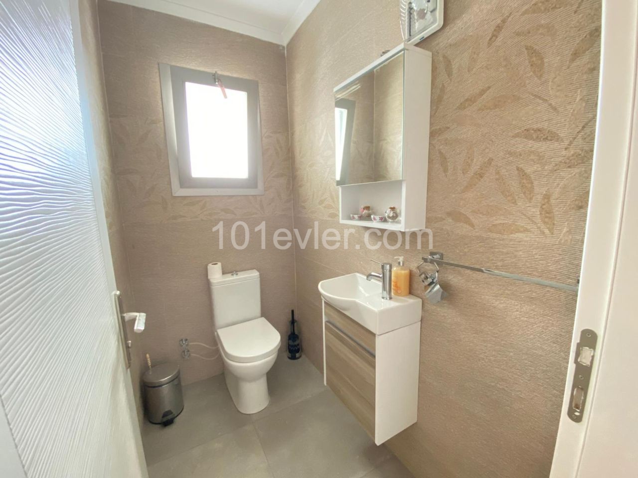 SEA VIEW DUPLEX IN THE CENTER OF KYRENIA FULLY FURNISHED 3+1 PENTHOUSE ** 