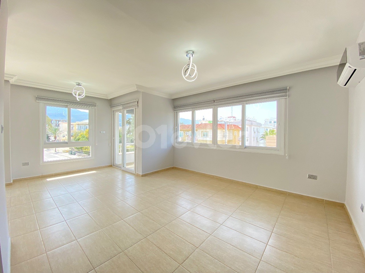 LUXURY APARTMENTS IN THE CENTER OF KYRENIA ! ** 