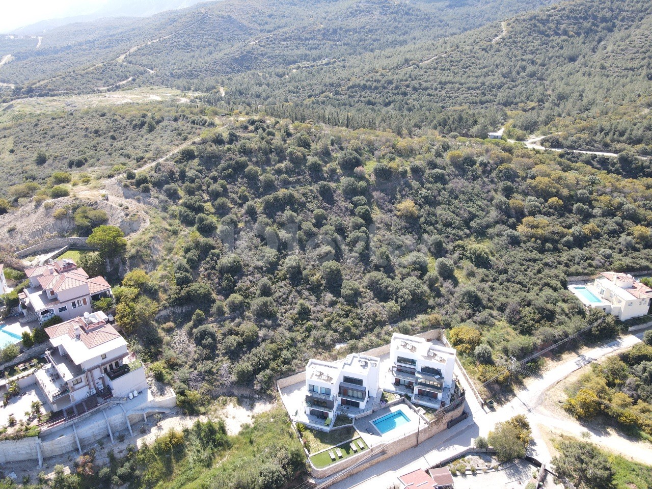 NICHT ZU VERSÄUMENDES GRUNDSTÜCK, 11 VILLEN, TOLLE LAGE UND TOLLE AUSSICHT ! ** 