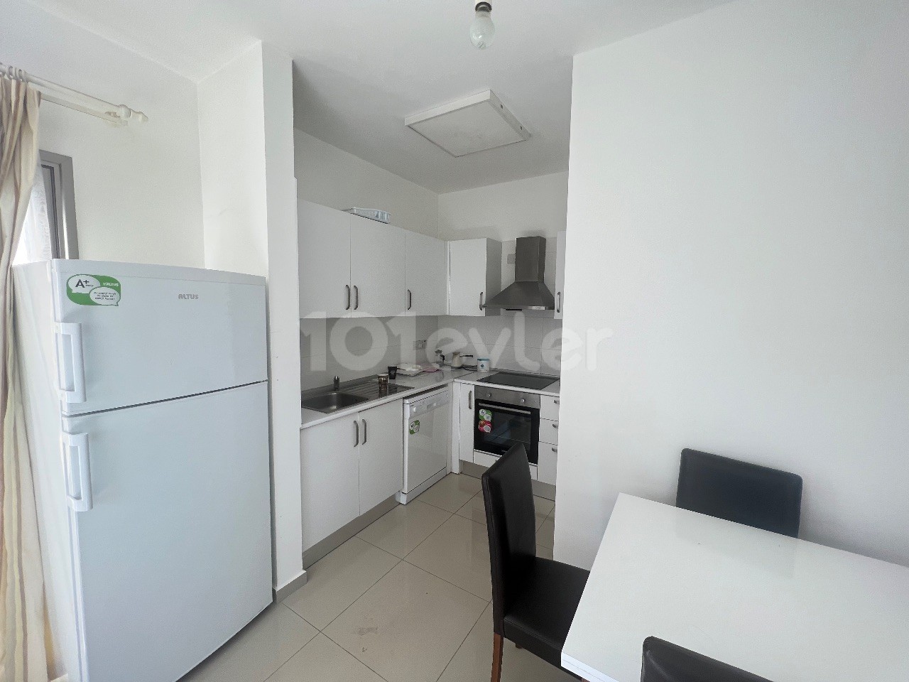 DON'T MISS THE SPACIOUS AND TURKISH COB APARTMENT! ** 