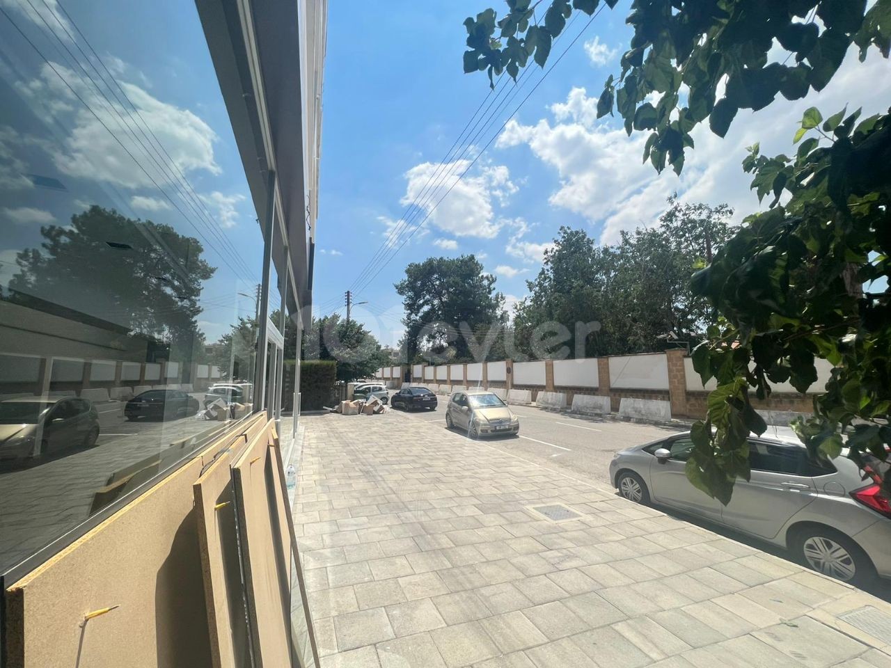 LARGE SHOP FOR RENT IN THE DEREBOYU DISTRICT OF NICOSIA ** 