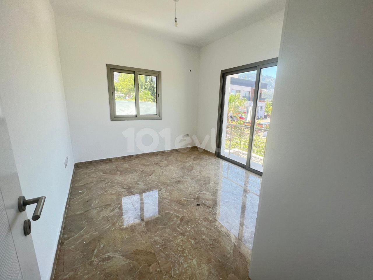 UNFURNISHED PENTHOUSE WITH SEA VIEW IN ALSANCAK REGION!!! ** 