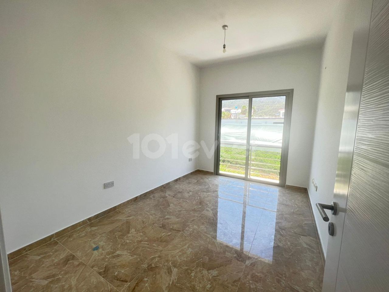 UNFURNISHED PENTHOUSE WITH SEA VIEW IN ALSANCAK REGION!!! ** 