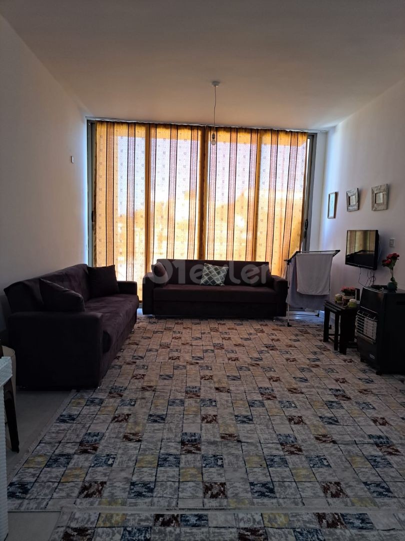 GİRNE LAPTA BÖLGESİNDE  MASRAFSIZ 2+1  SATILIK DAİRE