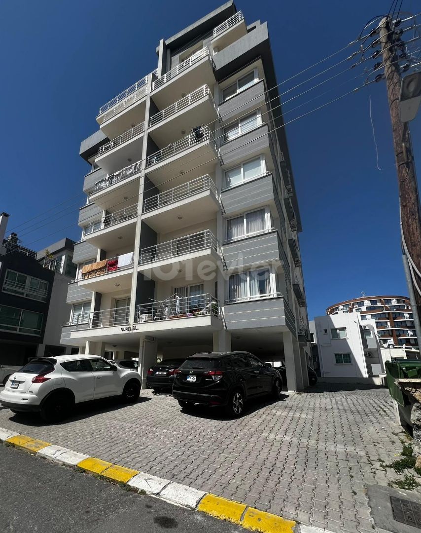 2+1 FLAT FOR RENT IN KYRENIA CENTER WITH MOUNTAIN AND SEA VIEWS