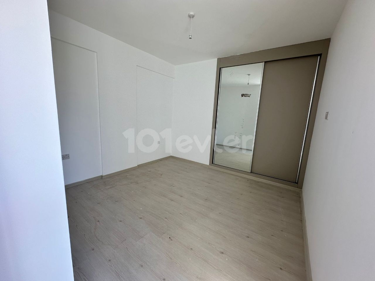 3+1 Unfurnished Flat for Rent in Kyrenia Center