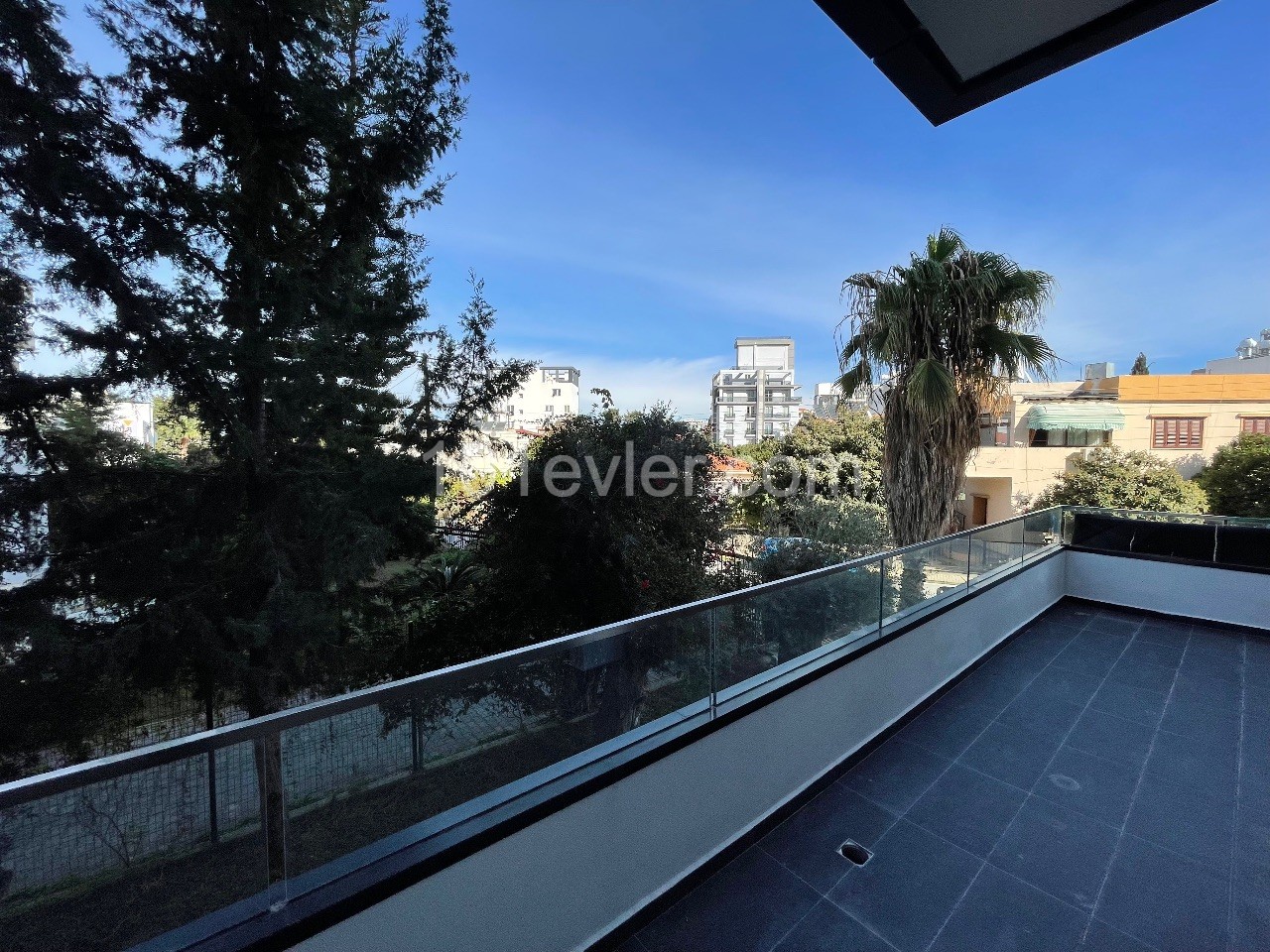 Kyrenia - Citycenter | 2+1 Apartment For Sale