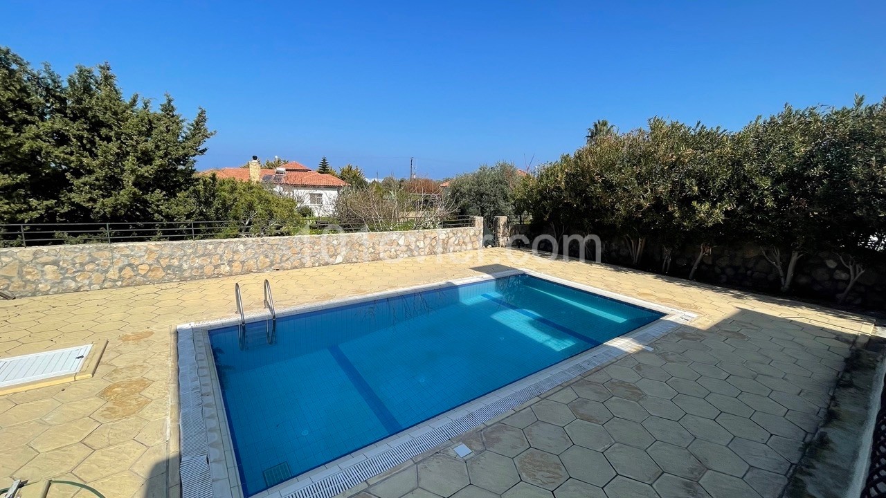 3 Bedroom Villa for Rent with Pool Near the Sea in Ozankoy ** 