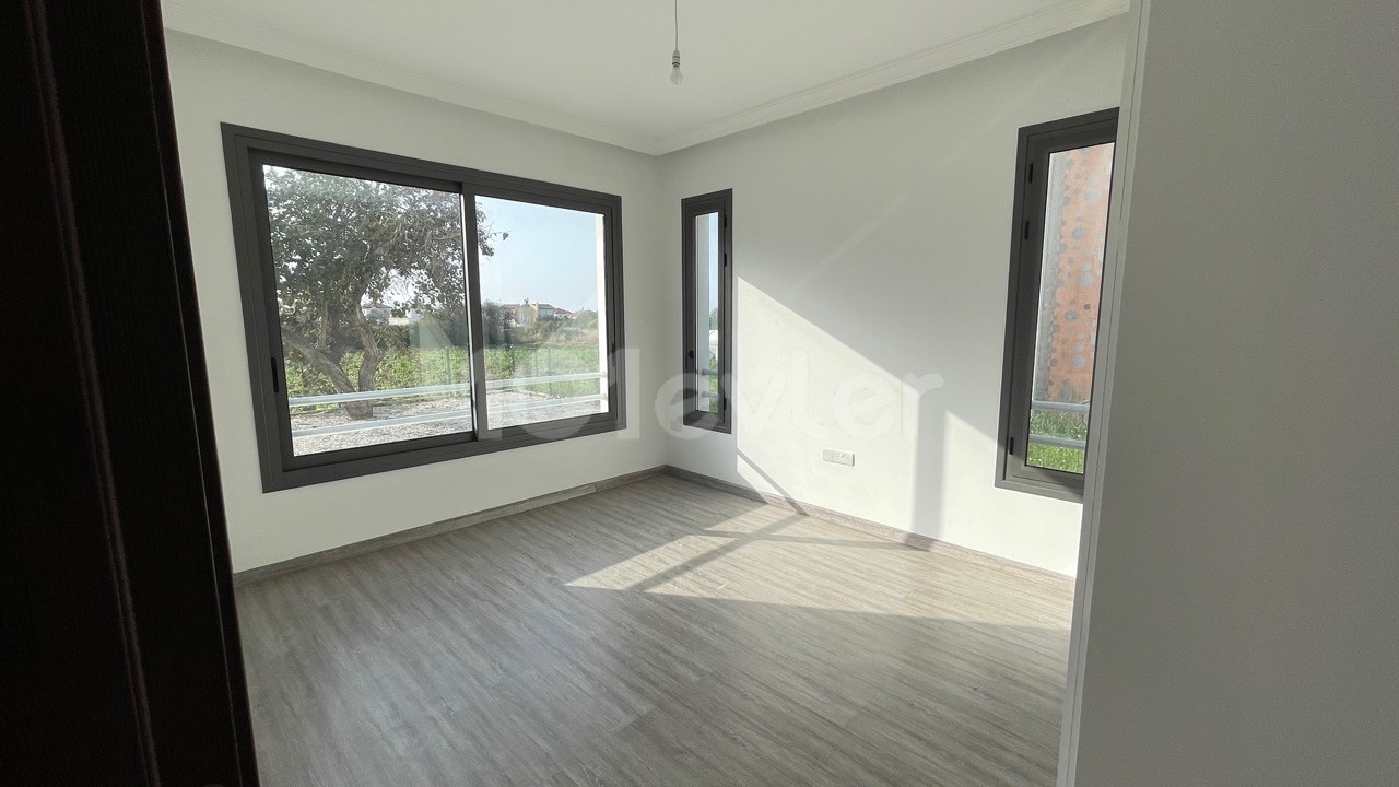 Girne Alsancak da 2+1 Penthouse veya Bahçeli Daireler