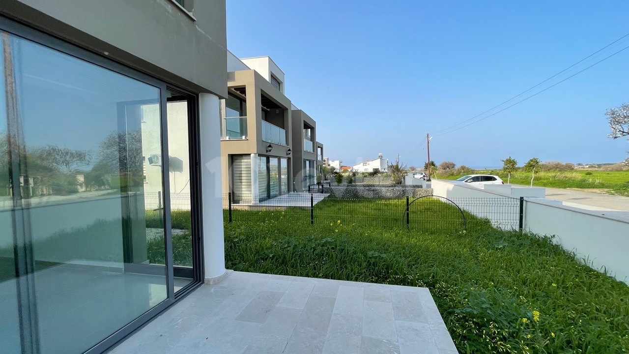 2+1 Penthäuser Oder Apartments Mit Garten In Alsancak, Kyrenia