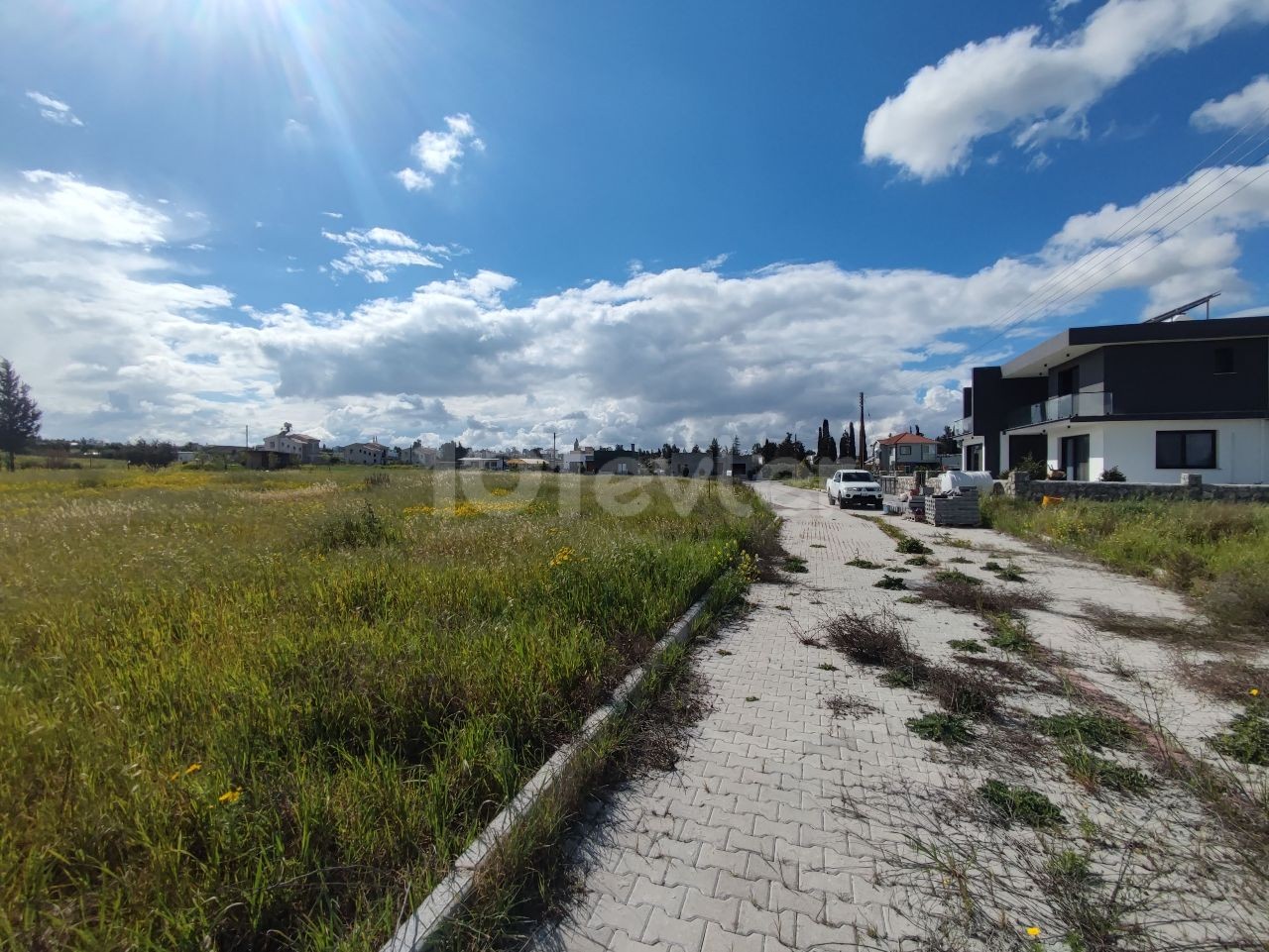 Land zu verkaufen im neuen Siedlungsgebiet in Alaykoy