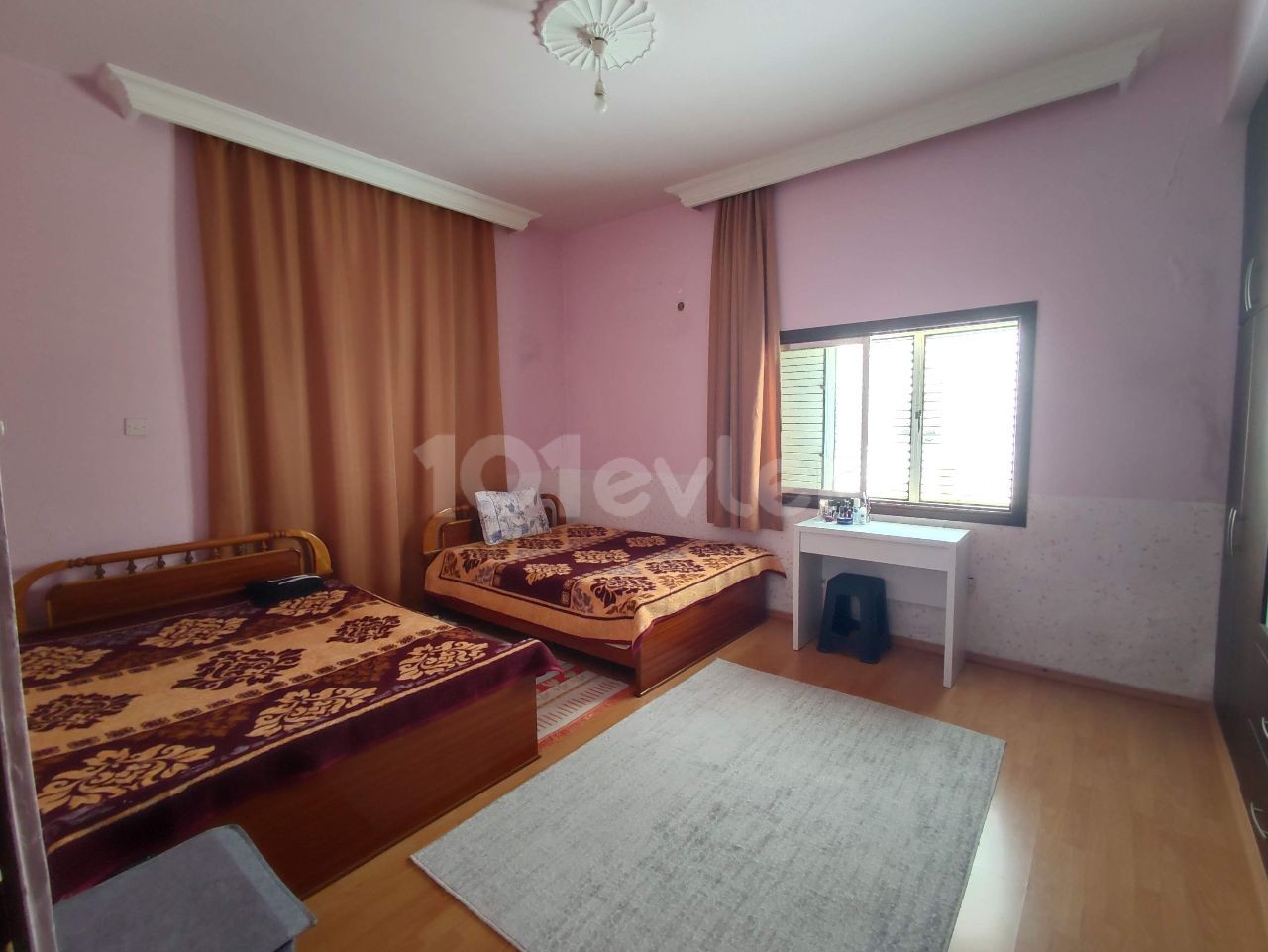 Karakol Bölgesinde  Satılık Geniş  2+1 Türk Malı  Daire 