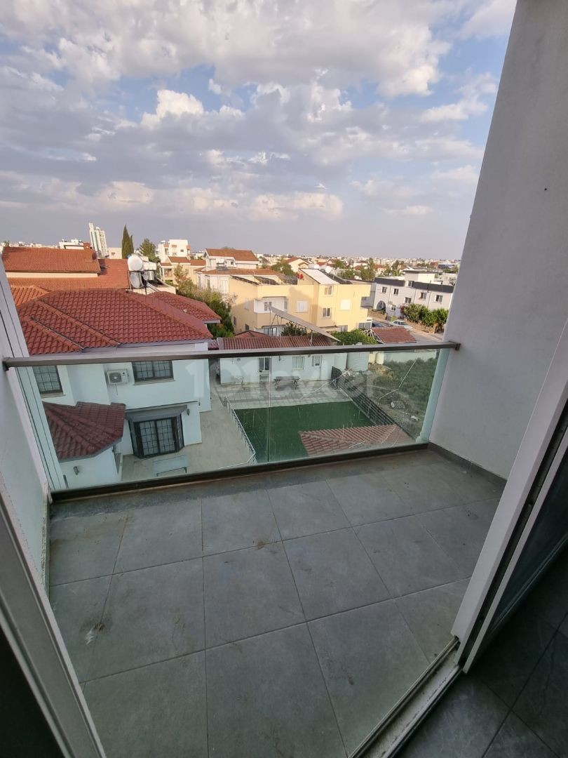 2+1 آپارتمان برای فروش در Kaymaklı