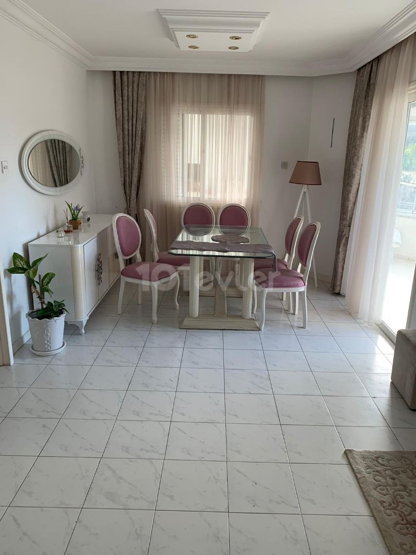 3+1 Wohnung zu vermieten an der Kyrenia Harbour Road