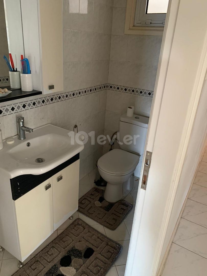 Girne Liman Yolunda Kiralık 3+1 Daire 