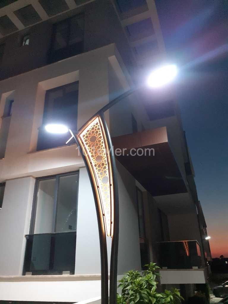 FOR SALE 2 + 1 LUXURIOUS FLAT IN GIRNE LAPTA AREA