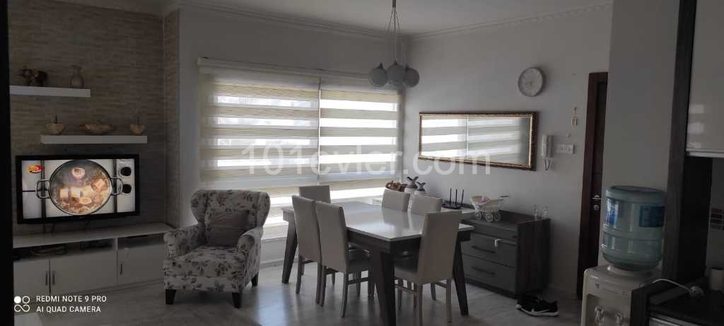 Flat For Sale in Aşağı Girne, Kyrenia