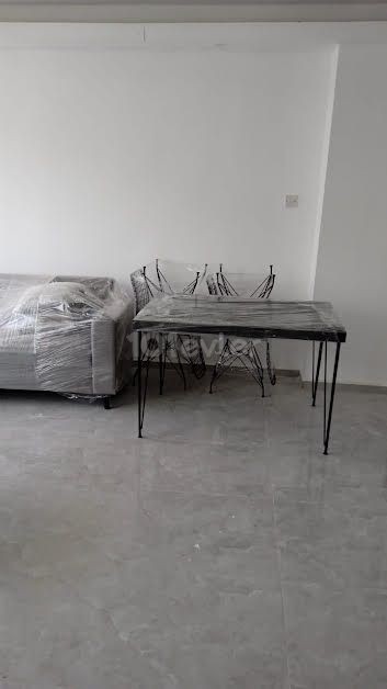 HAVUZLU SİTEDE   TERASLI SATILIK DAİRE