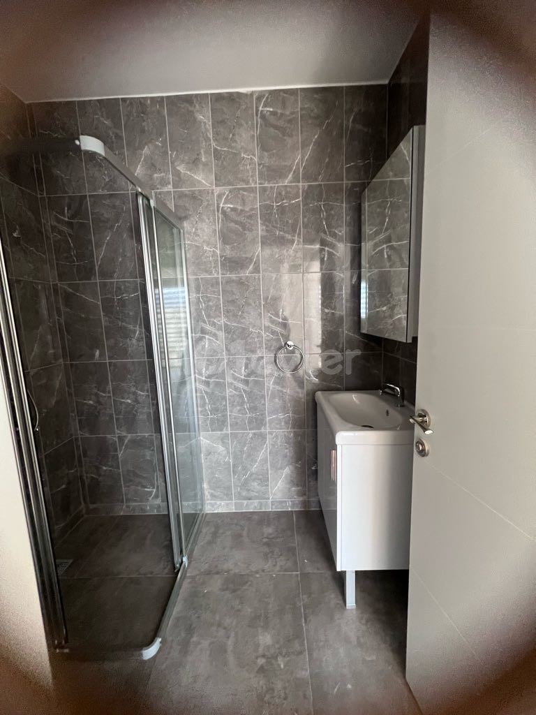 GİRNE MERKEZDE 3+1 SIFIR EŞYALI DAİRE