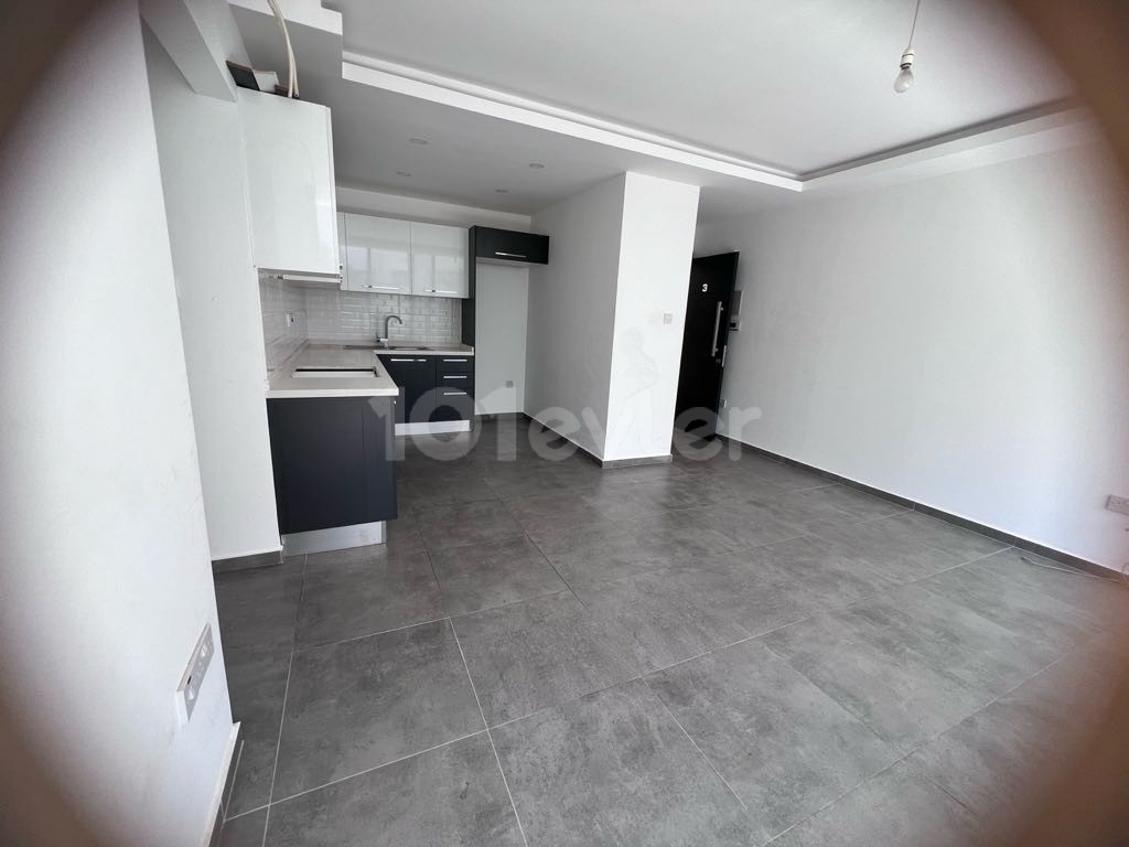 UNFURNISHED FLAT FOR RENT IN A SITE WITH POOL