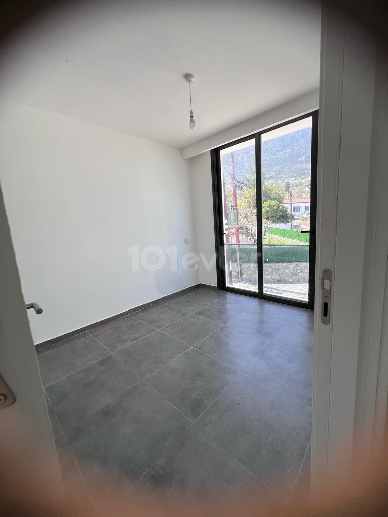 UNFURNISHED FLAT FOR RENT IN A SITE WITH POOL