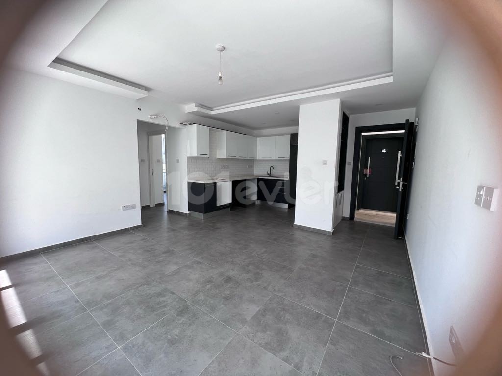 UNFURNISHED FLAT FOR RENT IN A SITE WITH POOL