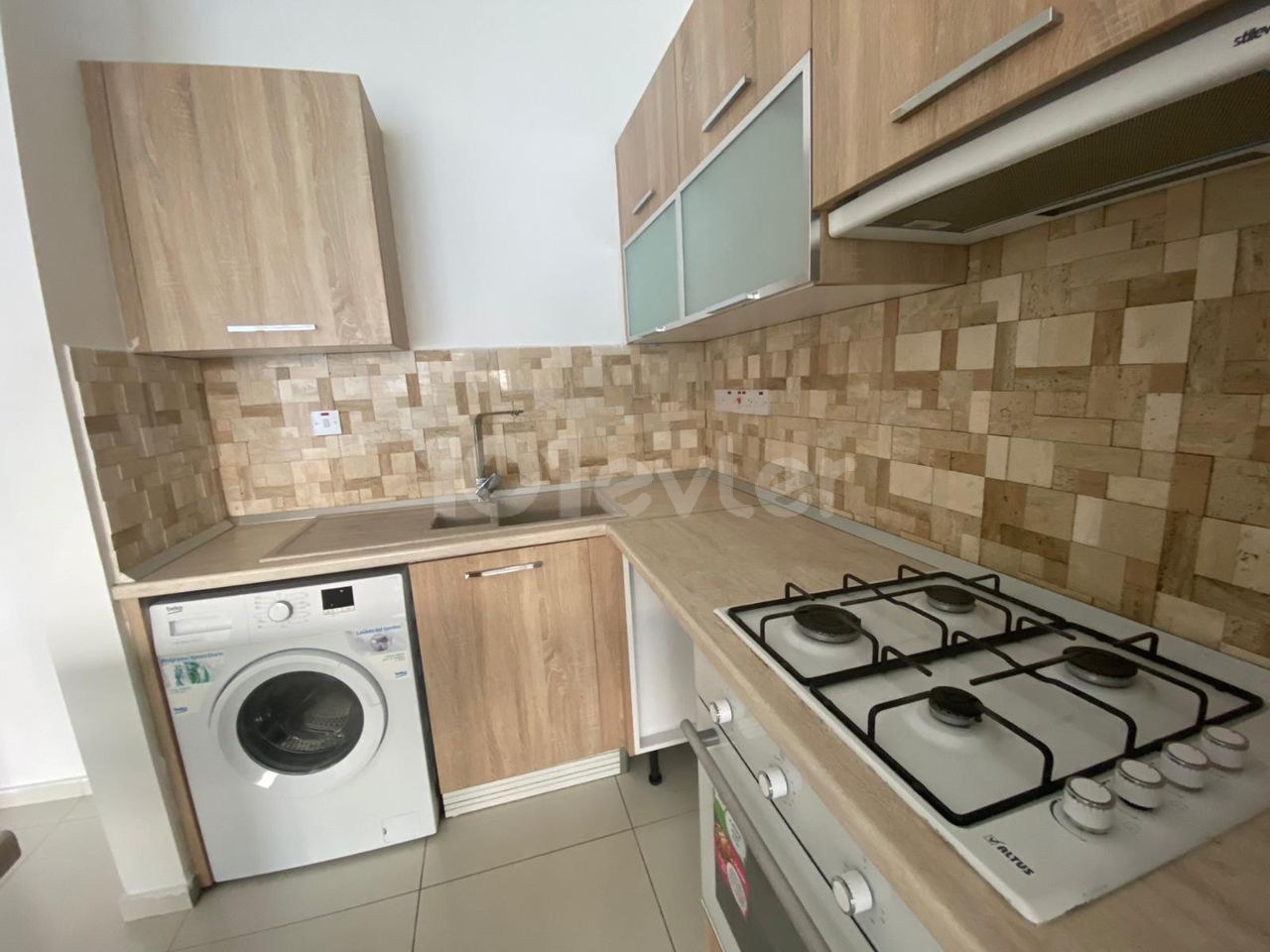 Lefkoşa Dereboyunun arka tarafında 2+1 temiz eşyalı daire