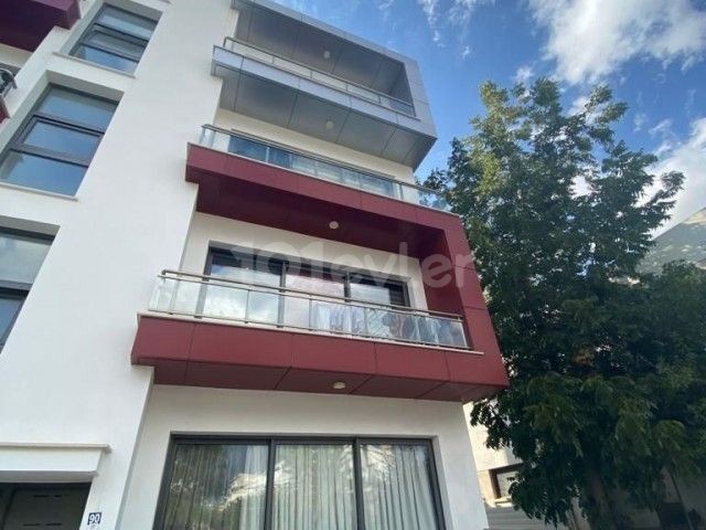 3 + 1 Apartment for Sale in Nicosia Gönyeli ** 