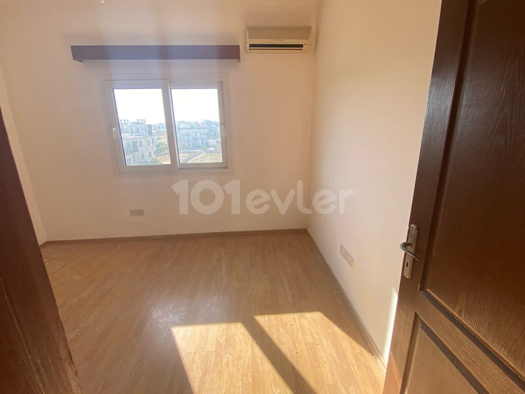3 + 1 apartment for sale in Gönyelide ** 