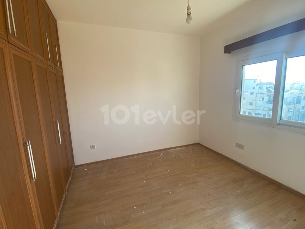 3 + 1 apartment for sale in Gönyelide ** 