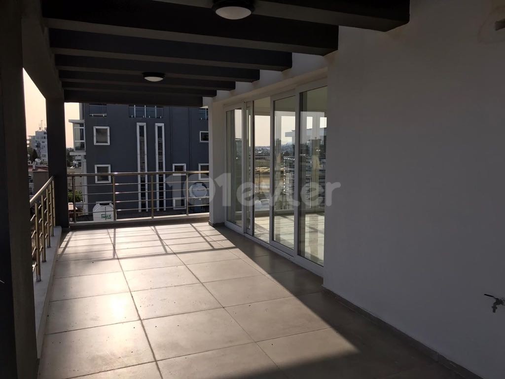 Flat For Sale in Küçük Kaymaklı, Nicosia