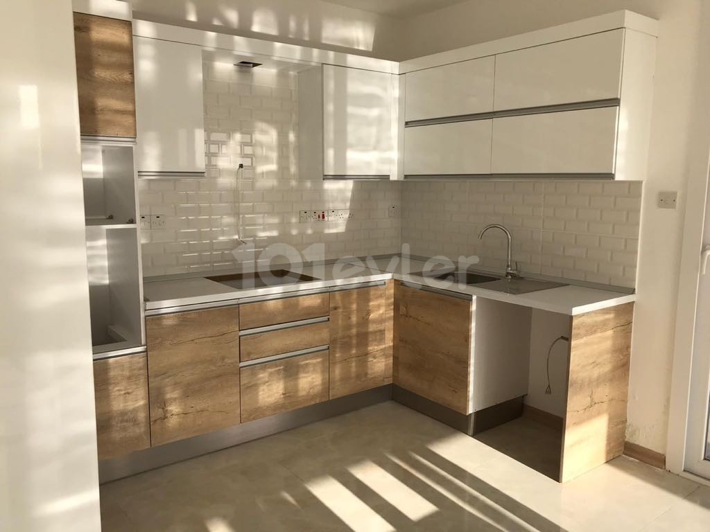 Lefkoşa küçükkaymaklı da 2+1 Penthouse Satılık daire