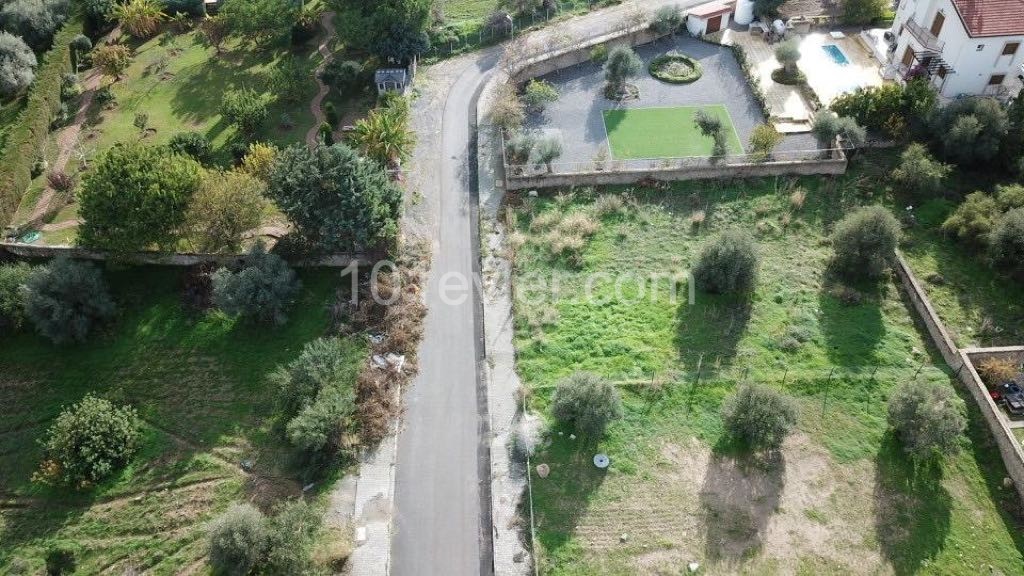 Land geeignet für den Bau einer Villa mit Berg-und Meerblick in ozanköy ** 