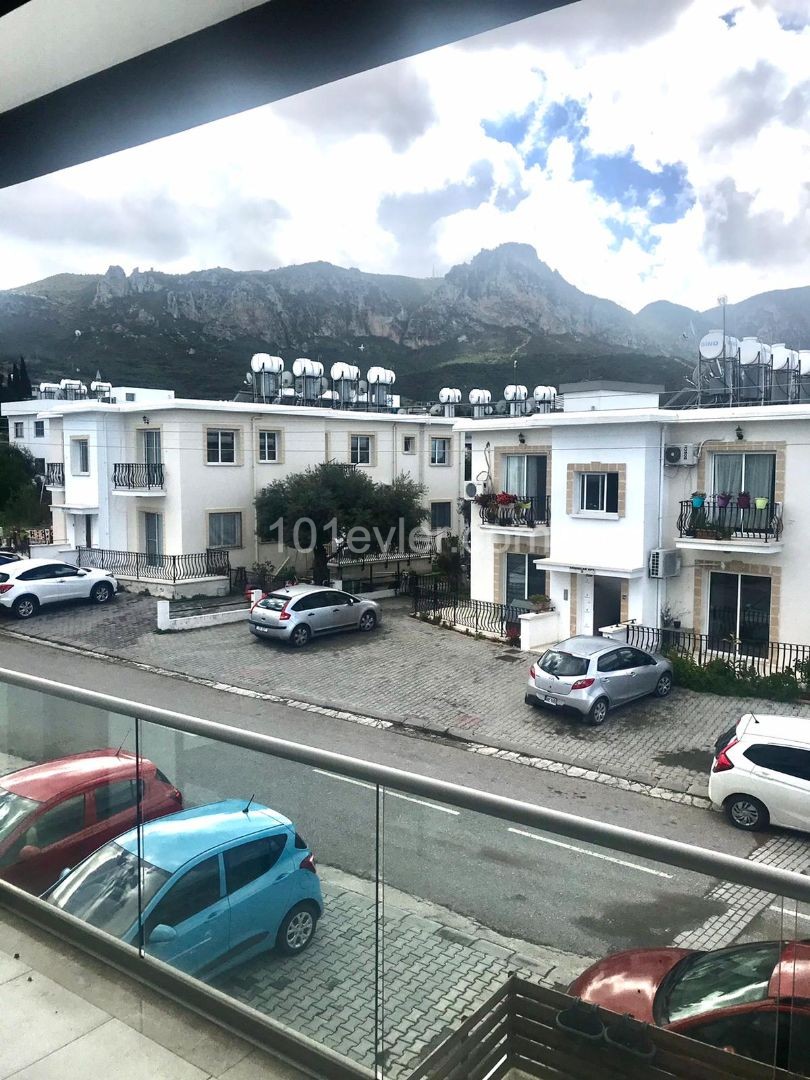 Zeytinlik Bölgesinde 3+1 Satılık İkiz Villa