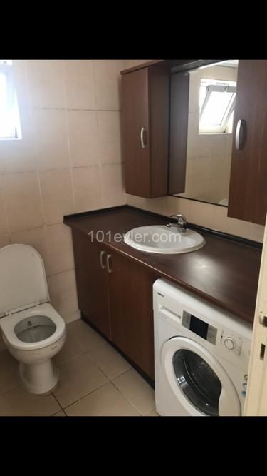 Kaşgar Court Bölgesinde Deniz Manzaralı 3+1 Satılık Daire