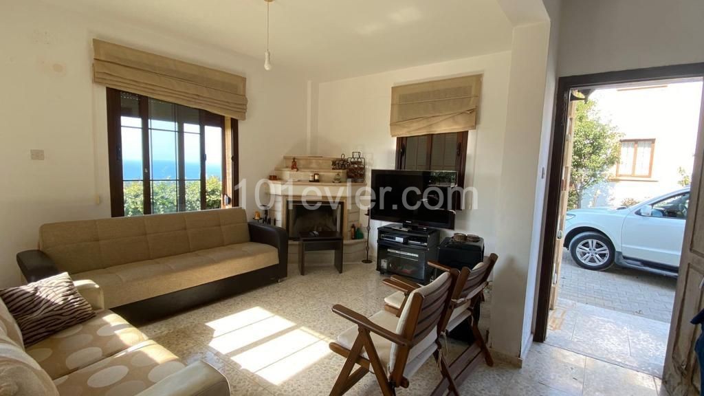 VILLA FOR SALE WITH A WONDERFUL VIEW 1000 METERS FROM ESENTEPE BEACH ** 