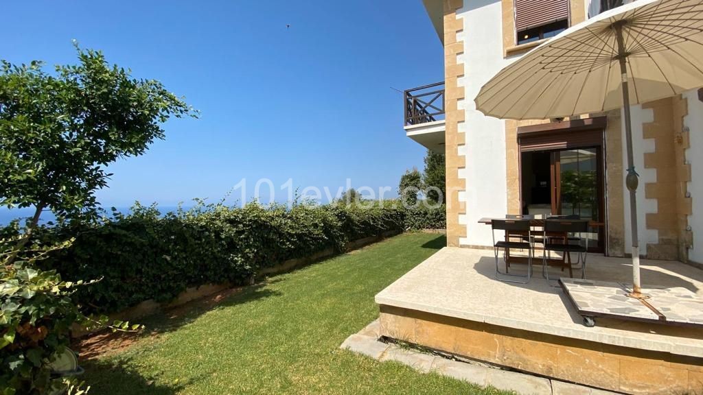 VILLA FOR SALE WITH A WONDERFUL VIEW 1000 METERS FROM ESENTEPE BEACH ** 