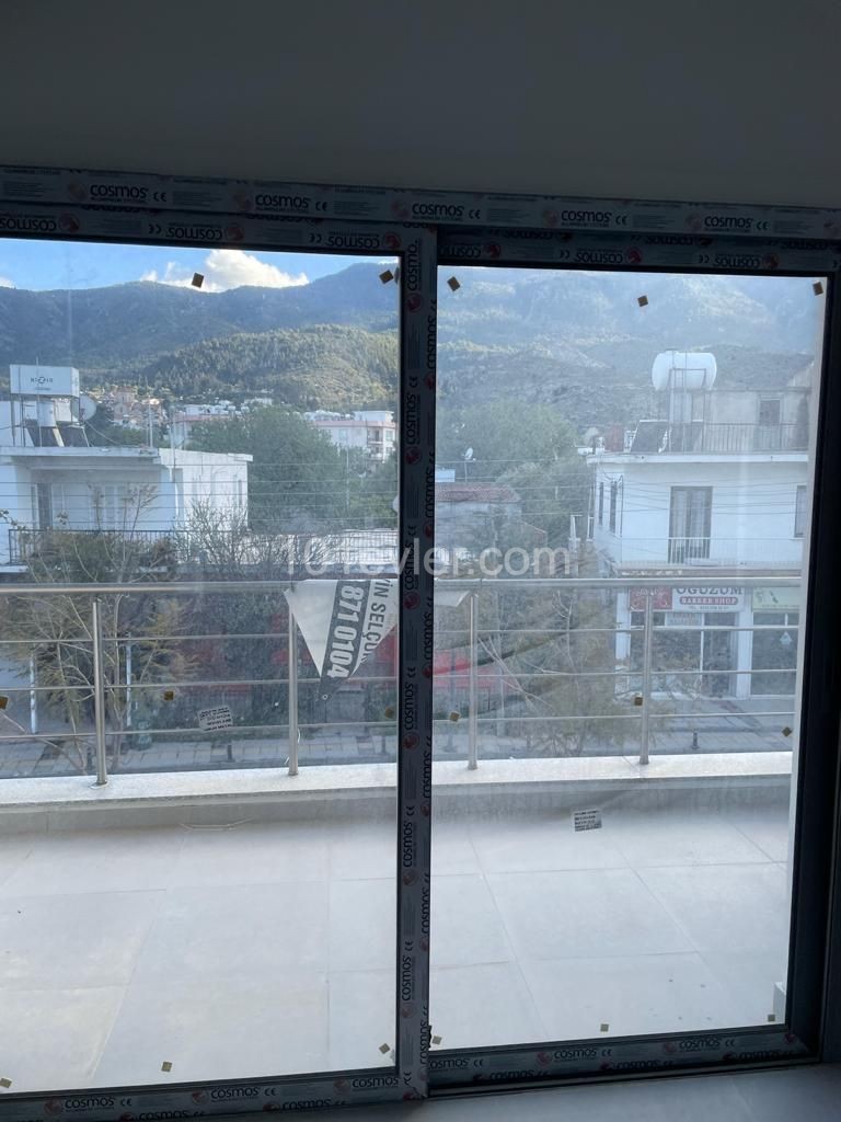 ALSANCAK MERKEZDE ATATÜRK BÜSTÜ YANI 3+1 SATILIK DAİRE