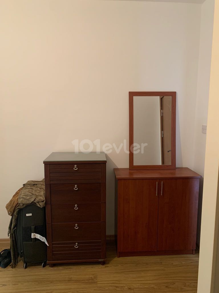 GİRNE MERKEZDE 1+1 ORTAK HAVUZLU SATILIK DAİRE 